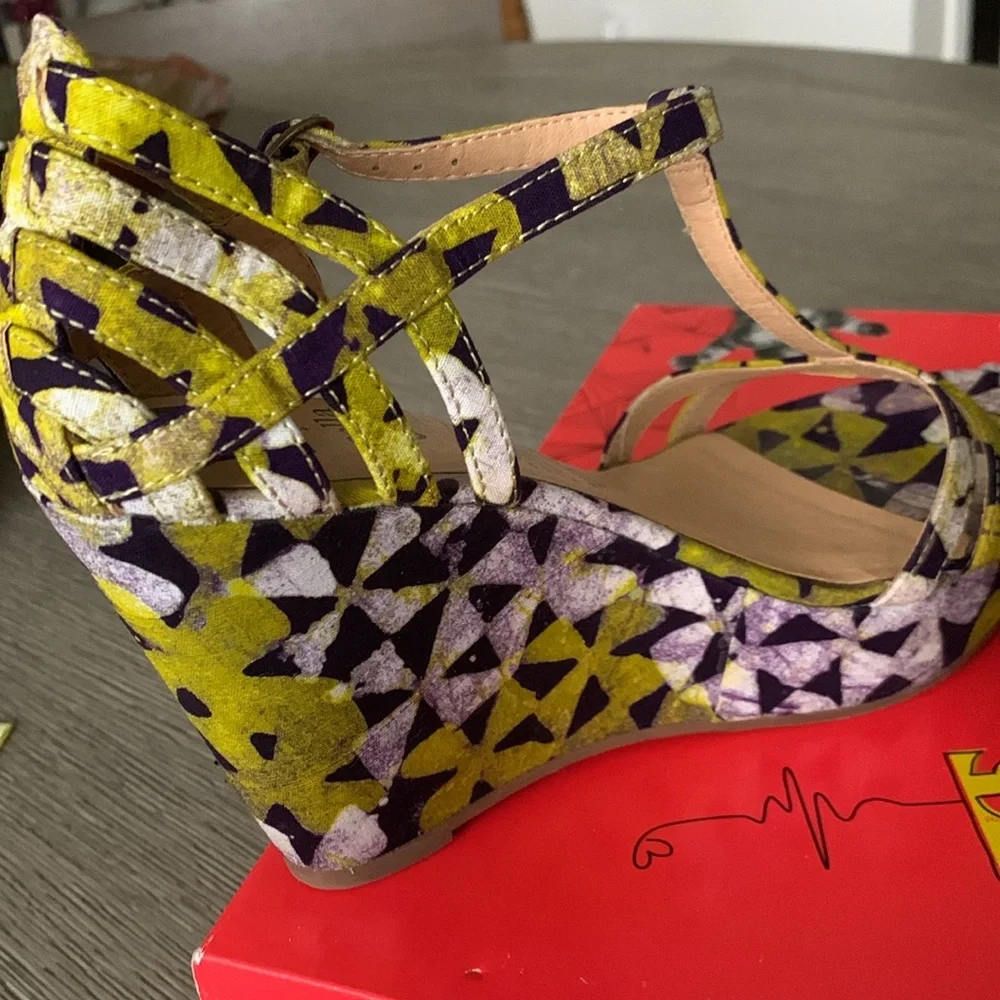 BC, I Got It Della Print, Della Green Print. Size 9. - Picture 6 of 10